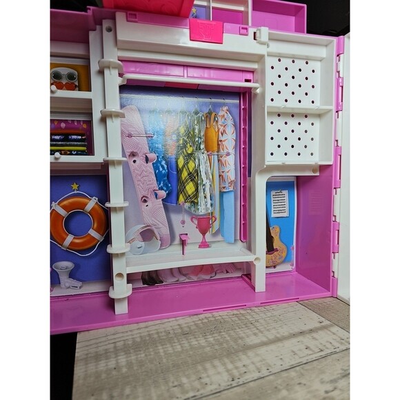 Barbie Dream Closet Playset HBV28 2021 Mattel Pink Fold-Out Closet w/ Hangers - Picture 12 of 15